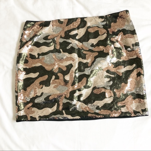 NWOT Camo Sequin Skirt - Picture 2 of 5
